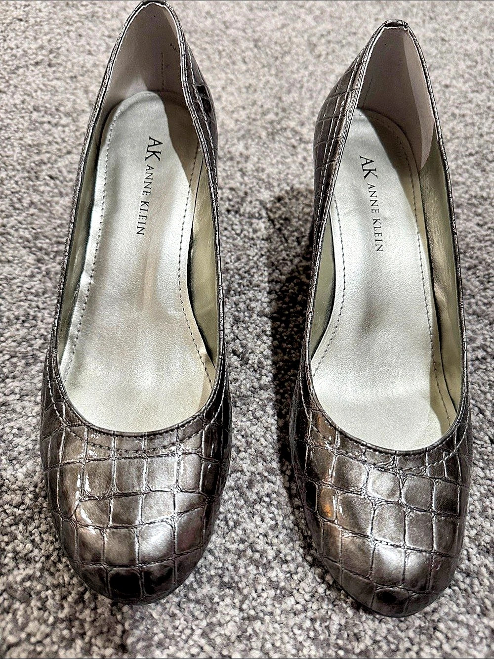 Anne Klein Croc-Embossed Block Heel Pumps in Shiny Charcoal Gray